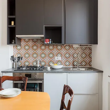 Milano Skyline Flat Apartman